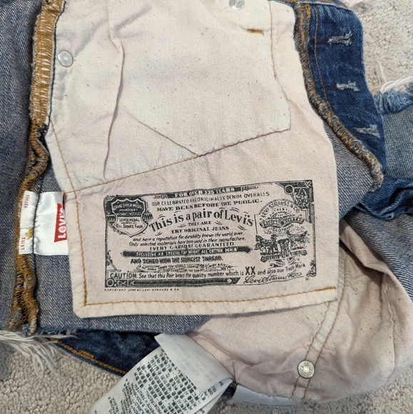Levi's 501 Original Shorts - Picture 3 of 5